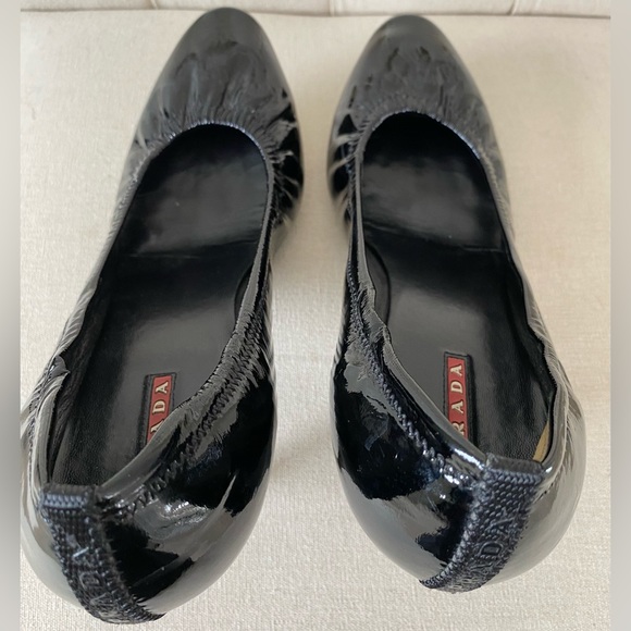 Black Prada Patent Leather Ballet Style Round Toe 3 Inch Heel Size 8 - Picture 9 of 12